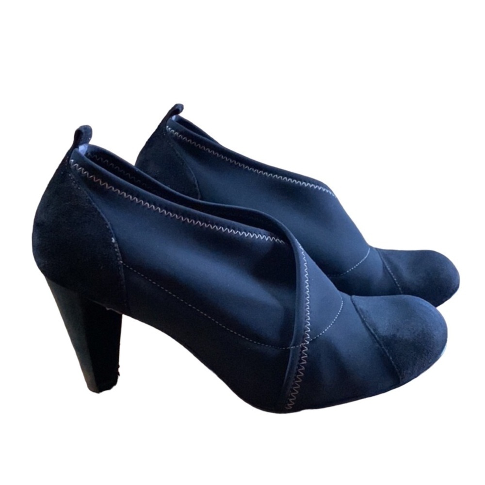 Taryn by Taryn Rose black fabric and suede booties Size 8.5